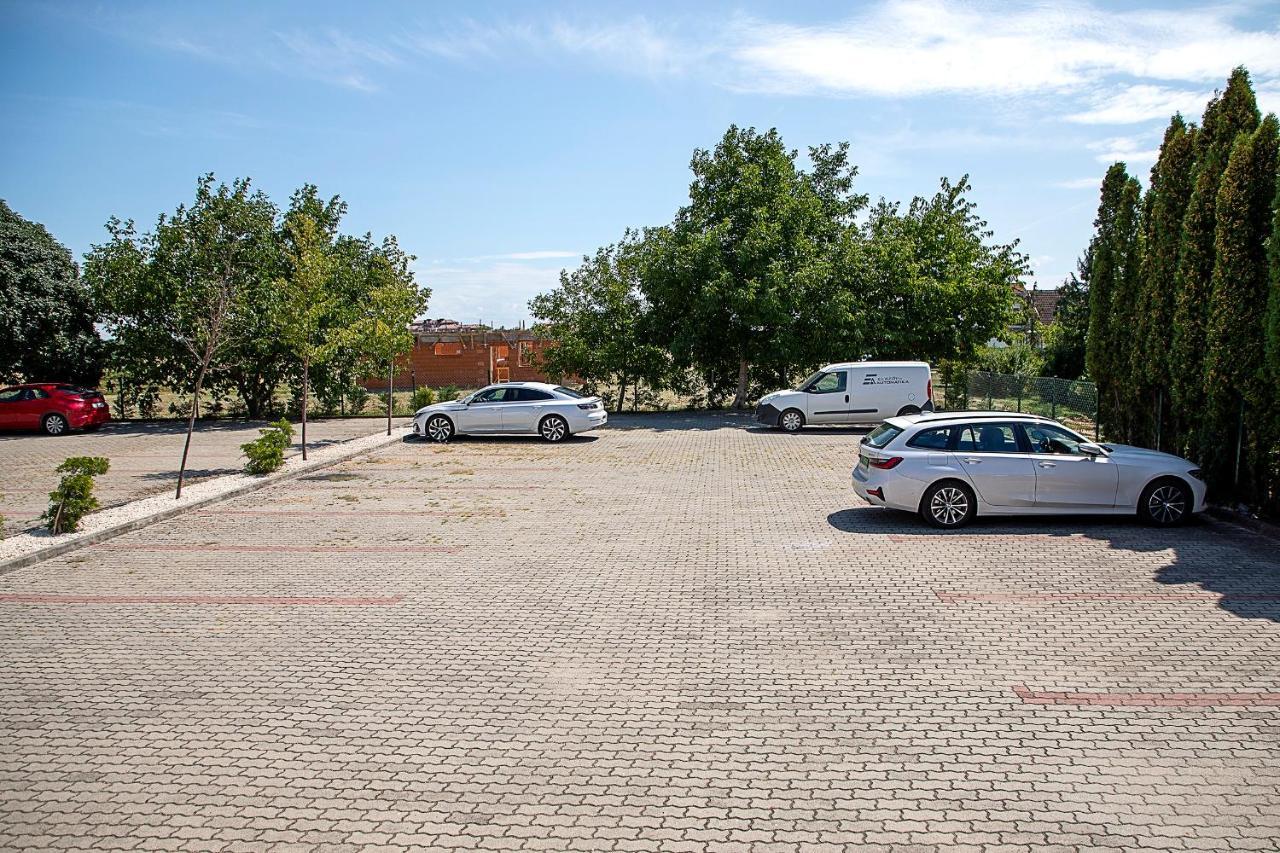 Lux Apartman Buek Exteriér fotografie